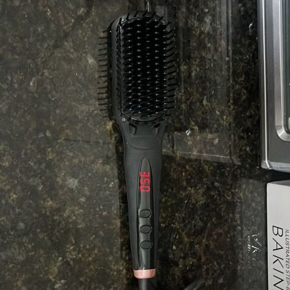 Amika Polished Perfection Straightening Brush - Picture 2 of 4